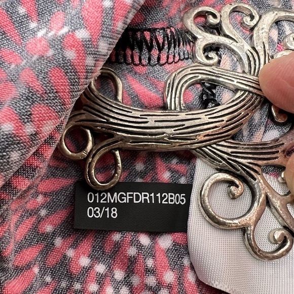 The Limited Off Shoulder Handkerchief Hem Midi Dress L Mauve White Black Print - Picture 12 of 16